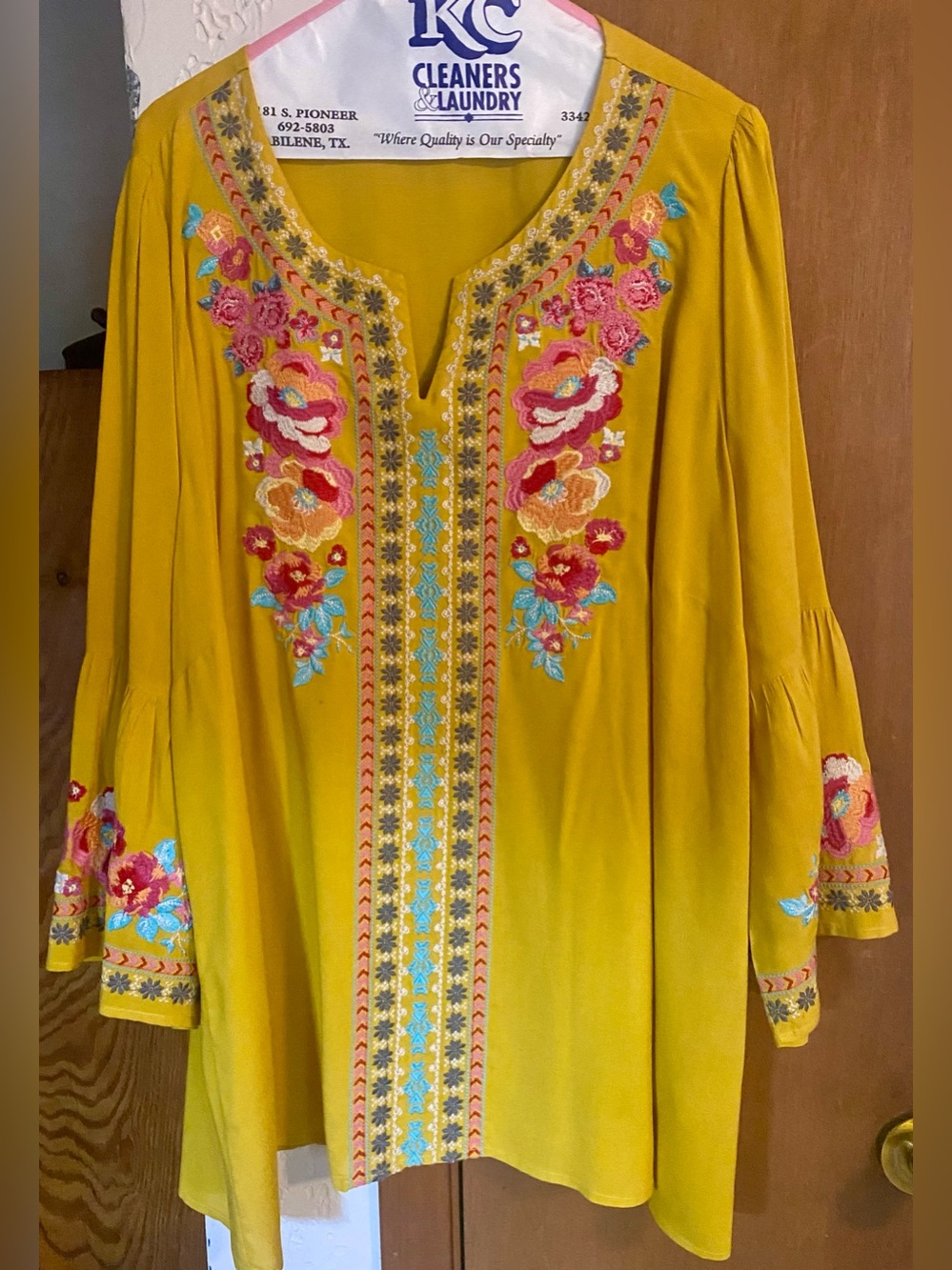 Now N Forever Sz: XXL Marigold Embroidered Top